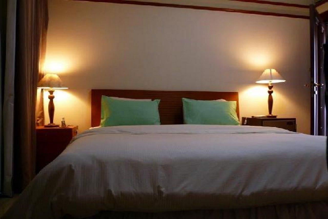 Somerset Grand Citra Jakarta Buitenkant foto