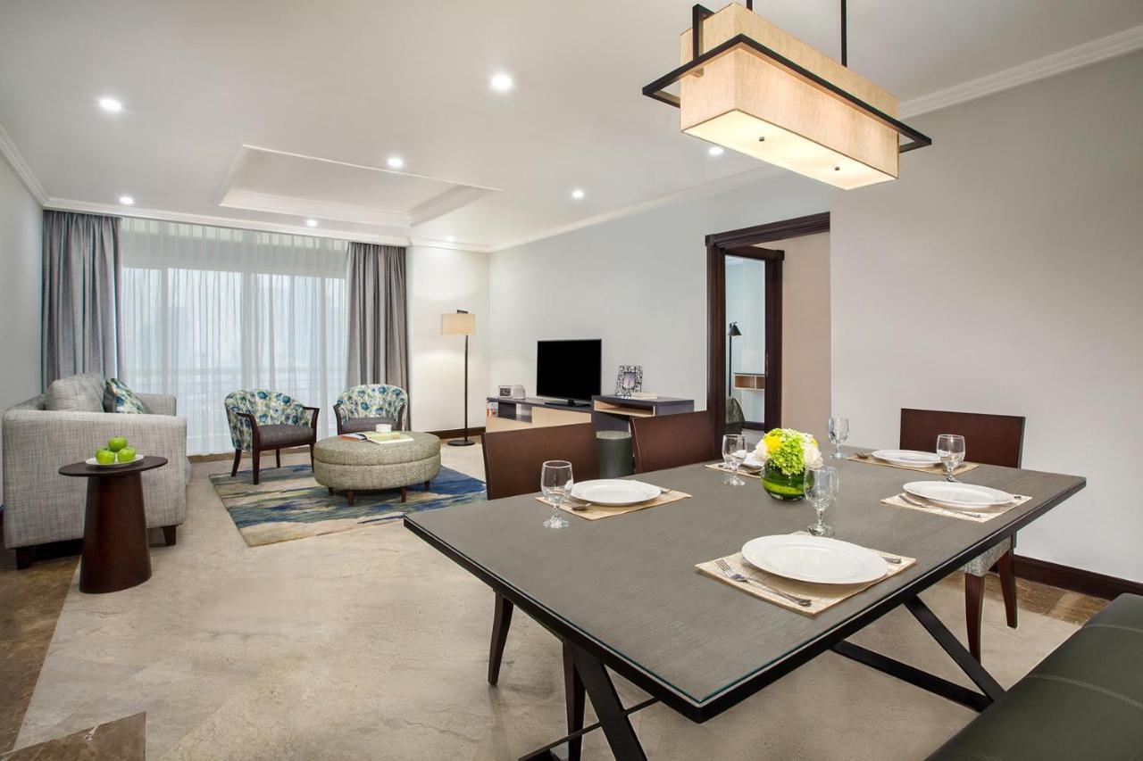 Somerset Grand Citra Jakarta Buitenkant foto